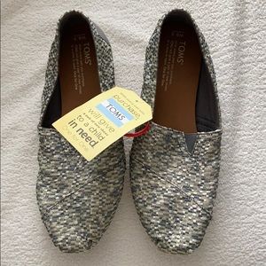Women’s TOMS